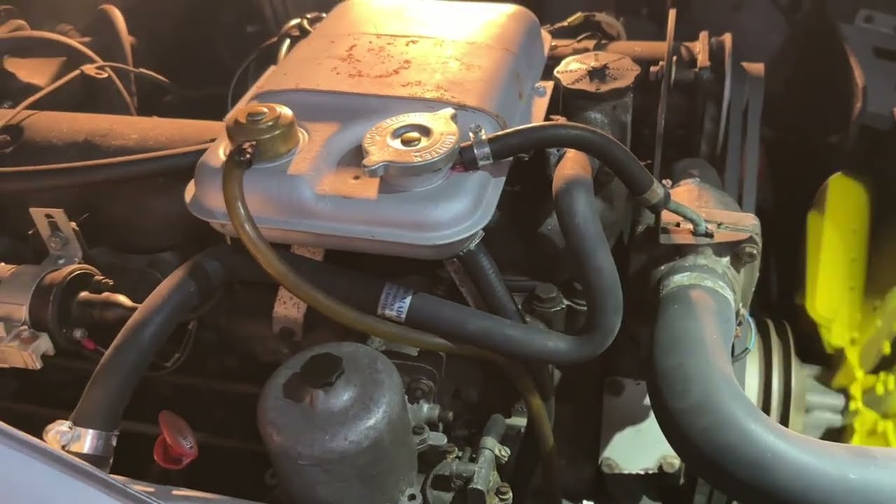 4 litre 6 cilinder Rolls Royce engine in a Vanden Plas Princess 4 litre R