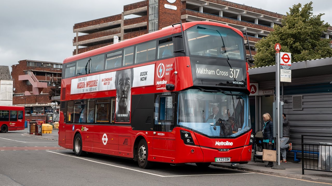 Buses at Waltham Cross 19th May 2025