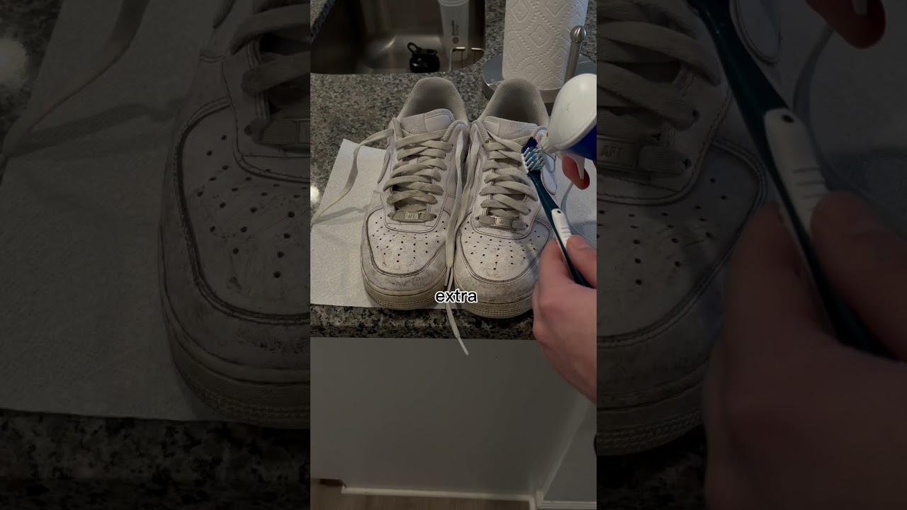 HOW TO MAKE YOUR AIR FORCE ONES LOOK BRAND NEW #airforce1 #lifehacks #whiteshoes #airforce1