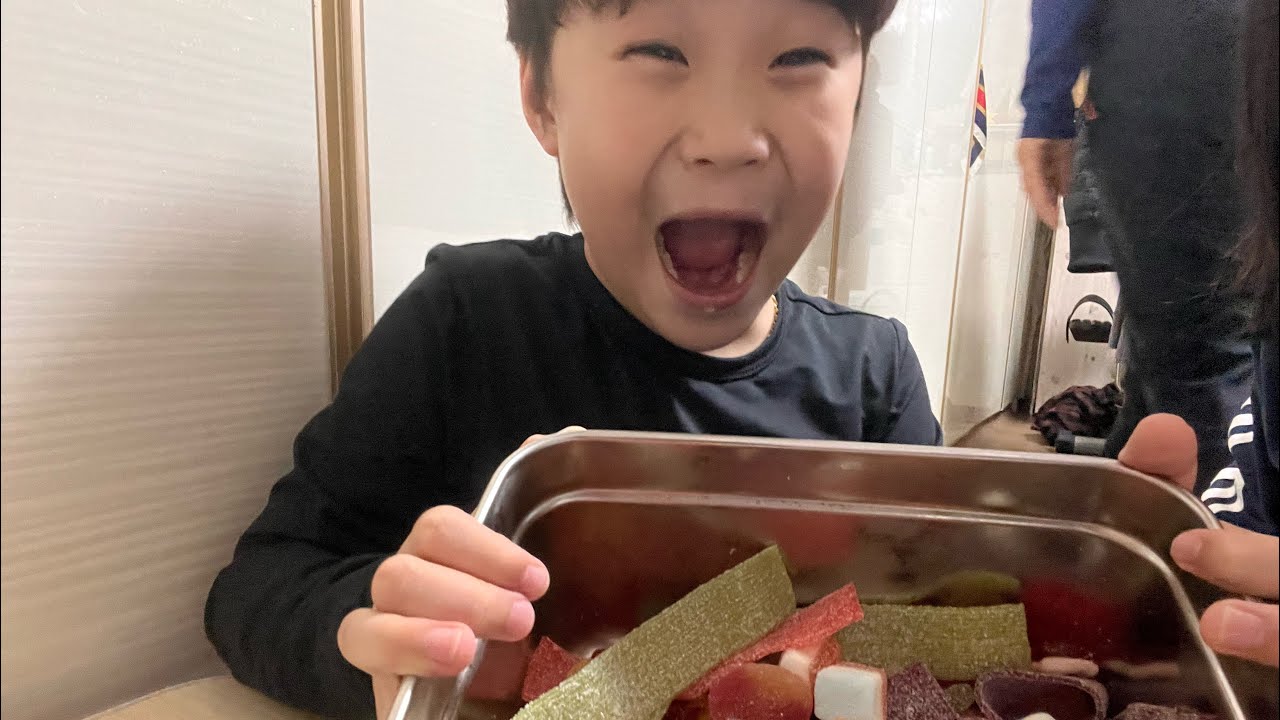 젤리 얼먹 (먹는과정은 유튜브 정책때매 못올립니다ㅠ)