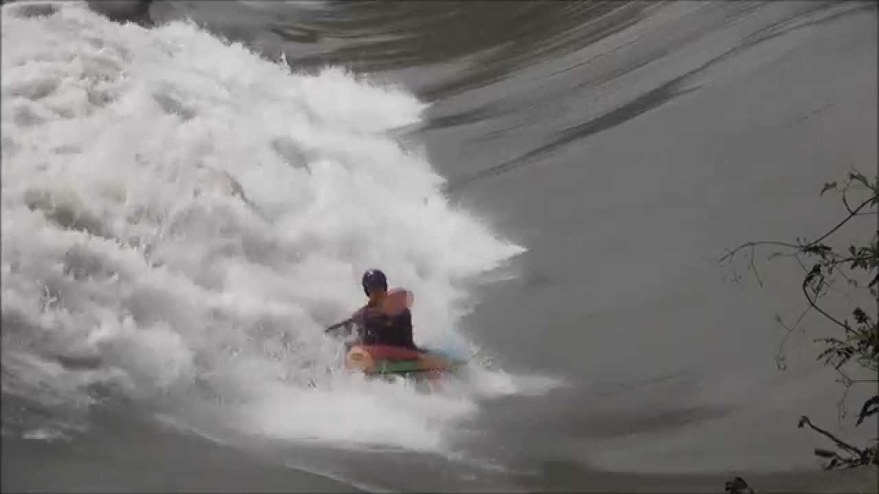 Hawaï sur Rhône - kayak freestyle