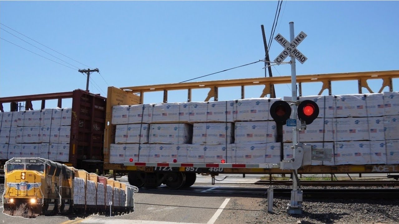 UP 9918 Rocklin Rocket Switching & Departs South | Ostrom Rd. Railroad Crossing, Olivehurst CA
