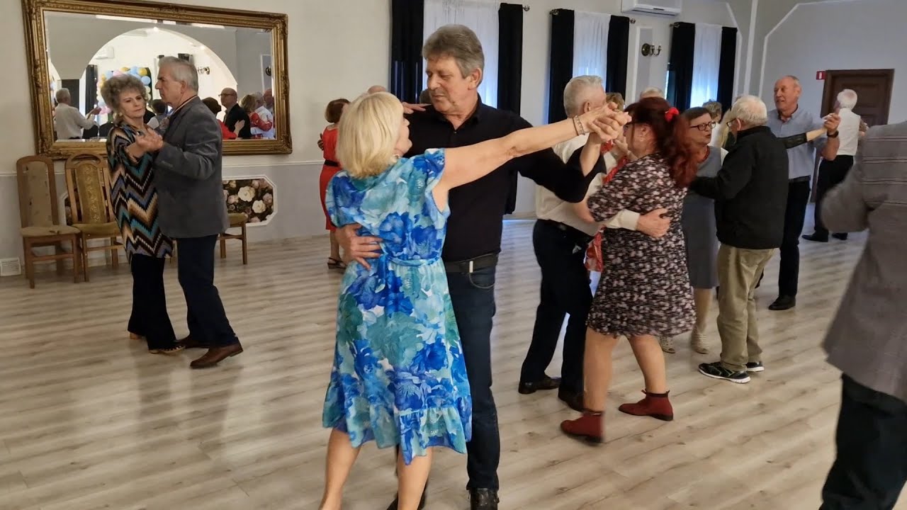 Bo do tanga trzeba dwojga - niezawodna kapela i tancerze!