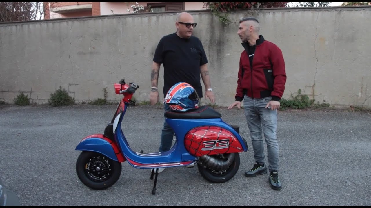 IL BOSS DELLE VESPE - BOLIDE ULTIMATO E CONSEGNATO AL CAMPIONE MARCO MELANDRI
