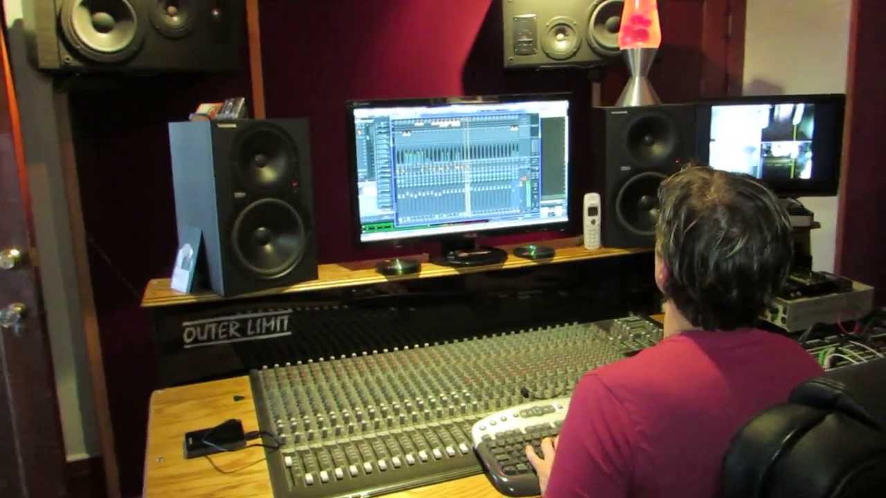 croc in studio HMU for instrumentals