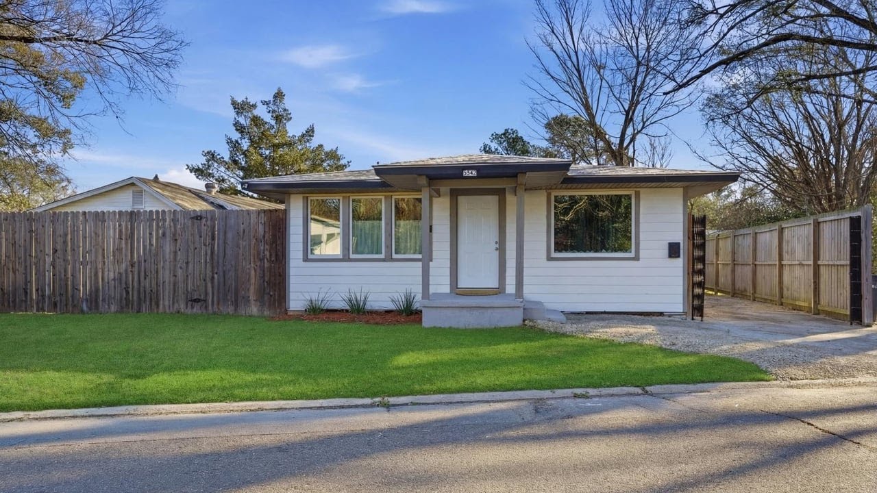 1343 Eddie Robinson Sr Dr, Baton Rouge, LA