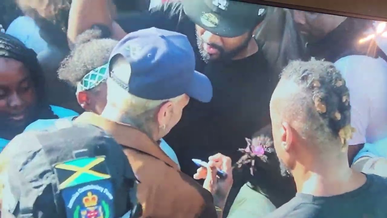 Chris Brown creates history in Tivoli Gardens /Jamaica#Chris Brown.