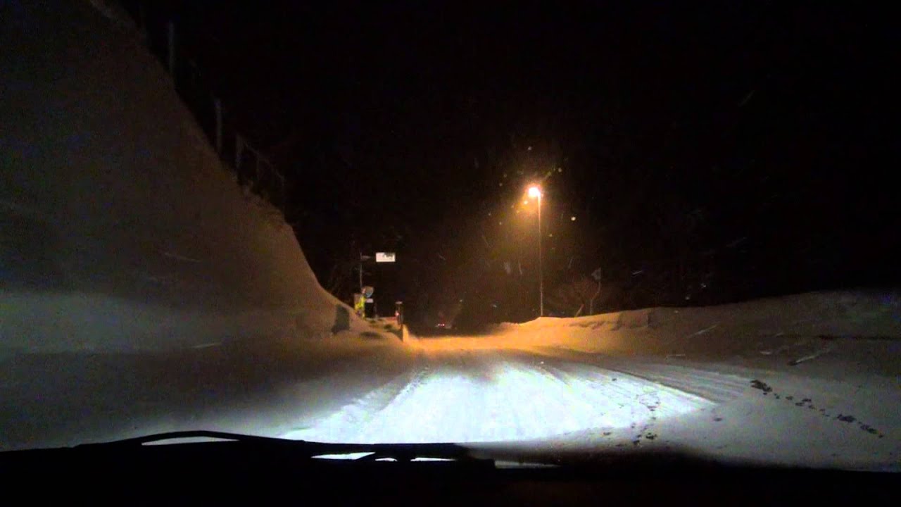 真冬の国道46号線　仙岩トンネルを出て雫石町側