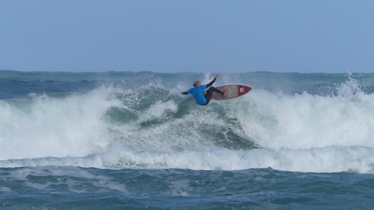 We Didn't Drown // Piha Beach - New Zealand
