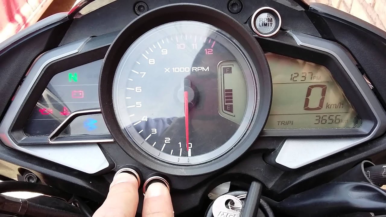 Como cambiar hora en pulsar 200ns