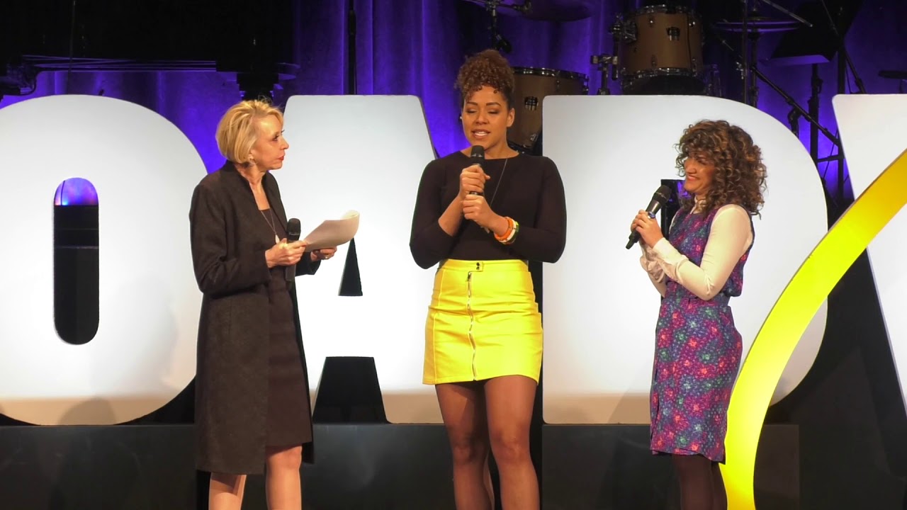 Tootsie First Look: Sarah Stiles (BroadwayCon 2019)
