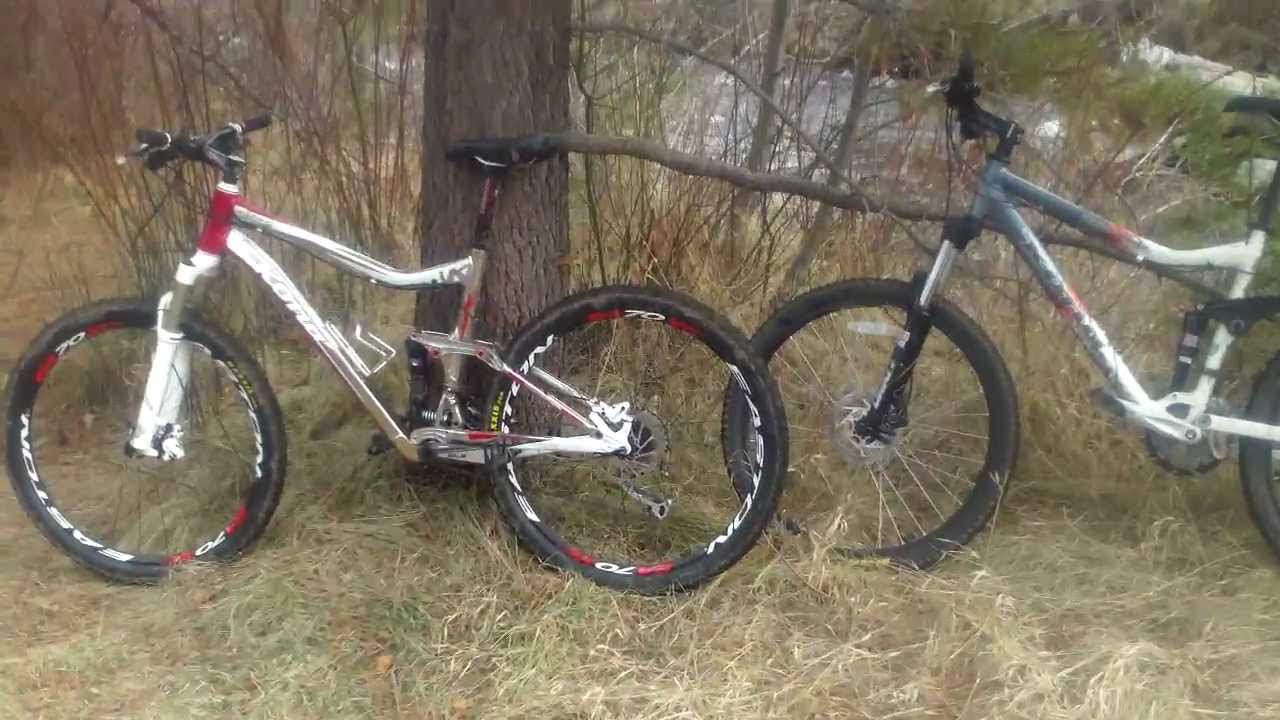 Kona 2+2 and One-Twenty Deluxe out for a trail ride.