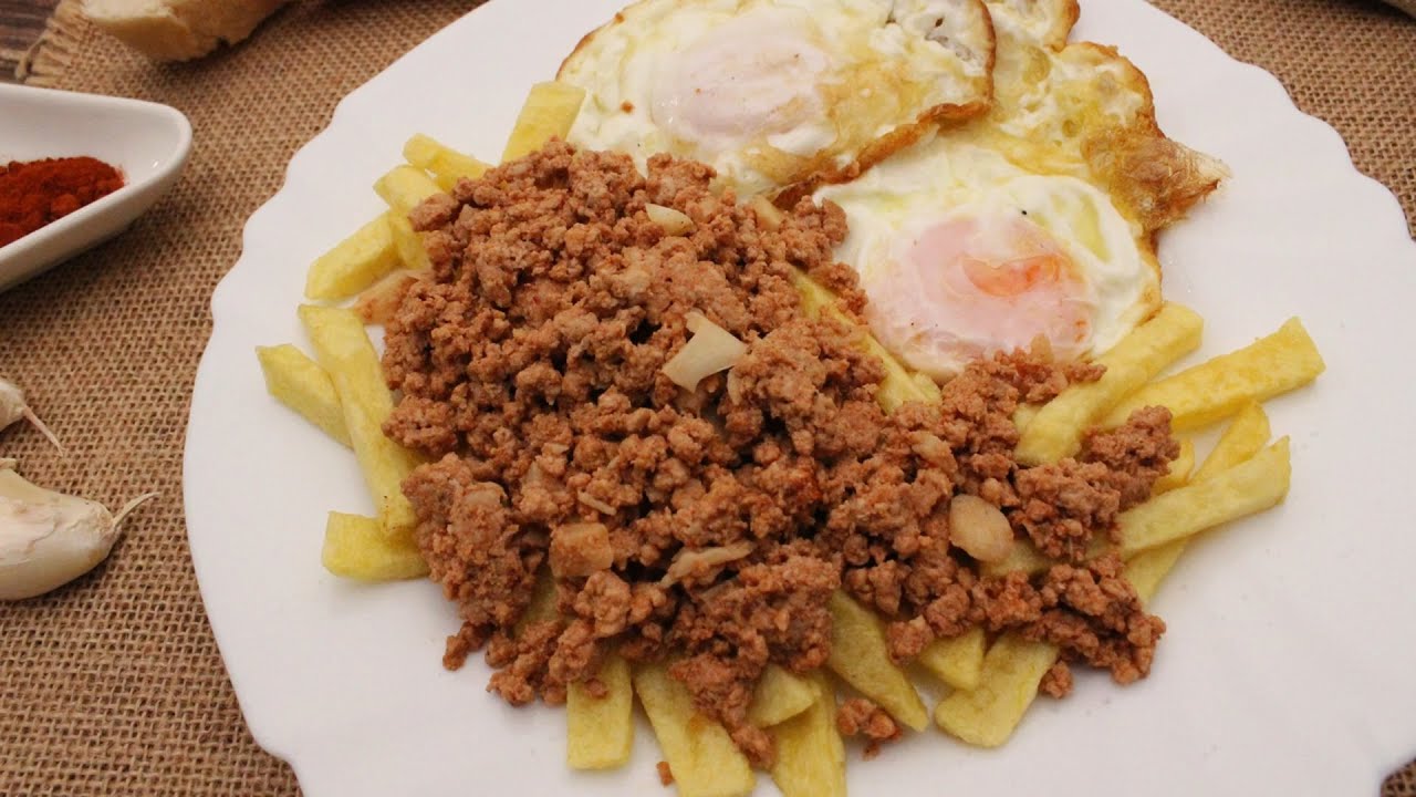 Picadillo de chorizo con patatas y huevo frito