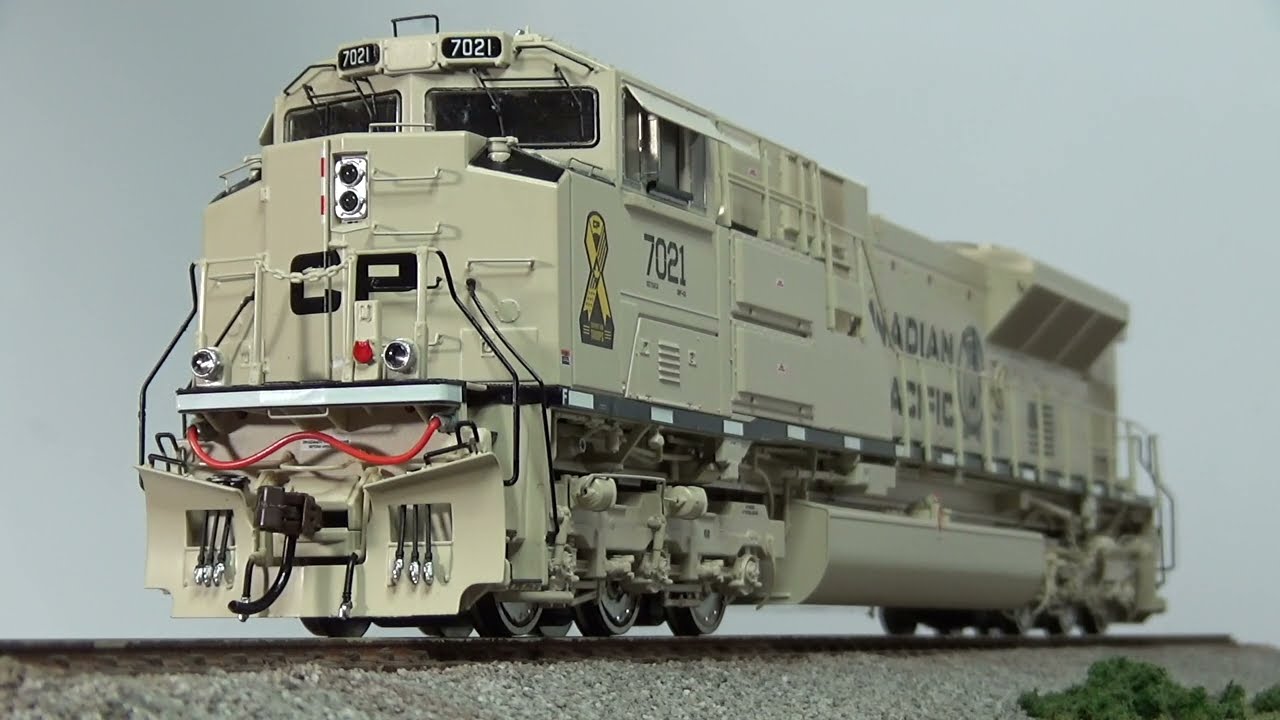 Athearn Genesis SD70ACU Review & Testing