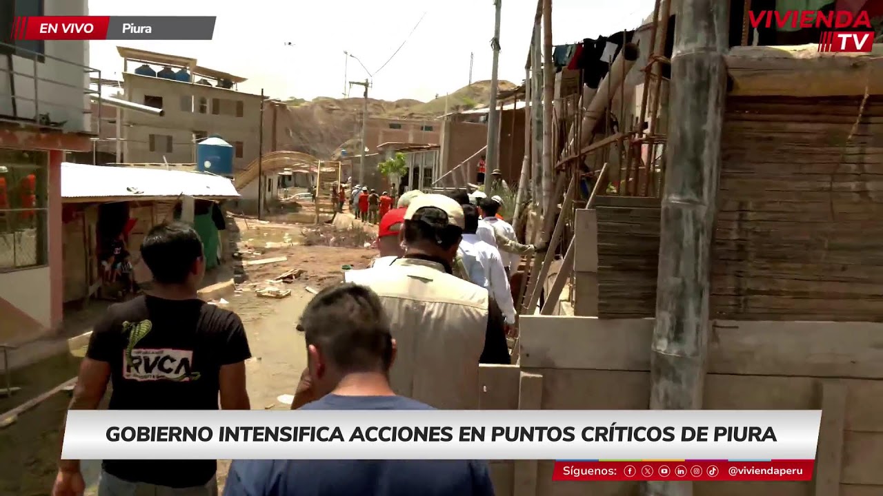 MINISTRO DE VIVIENDA CONTINÚA LA SUPERVISIÓN DE TRABAJOS CON MAQUINARIA PESADA EN MÁNCORA