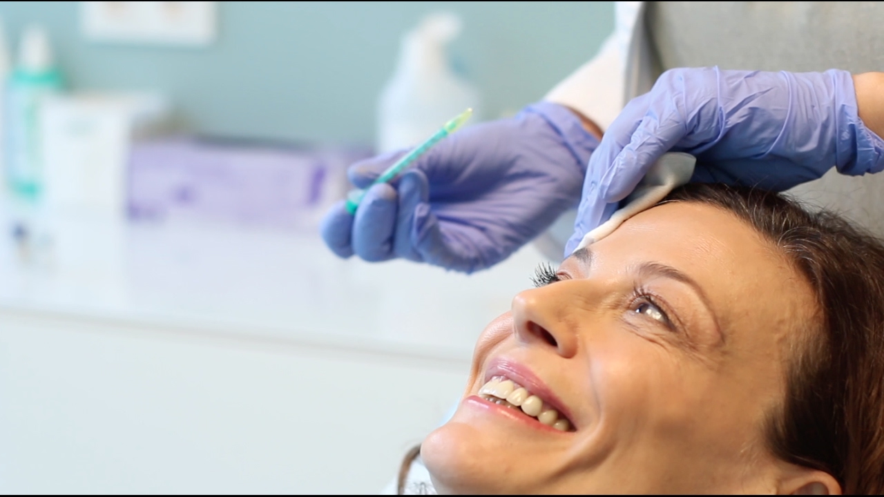 Faltenbehandlung mit Botox und Hyalurons&auml;ure bei Dr. Juliane Bodo in Berlin