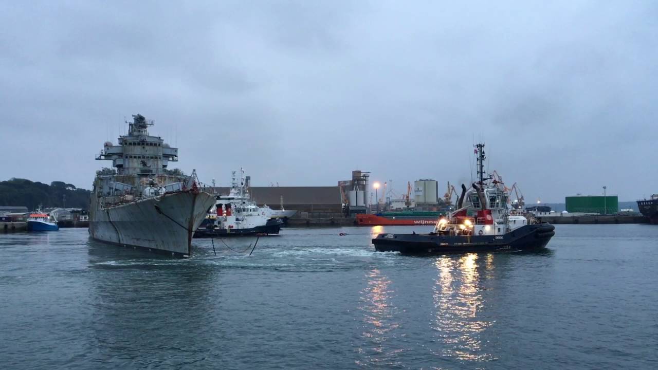 Le Colbert quitte Brest
