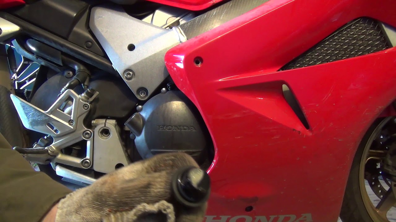 Замена масла в HONDA VFR 800