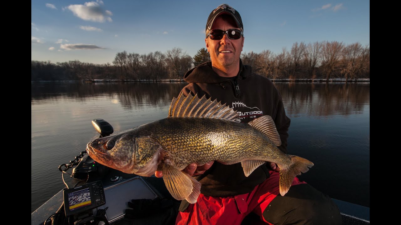 Wisconsin River Walleyes- In-Depth Outdoors TV Season 8, Episode 21