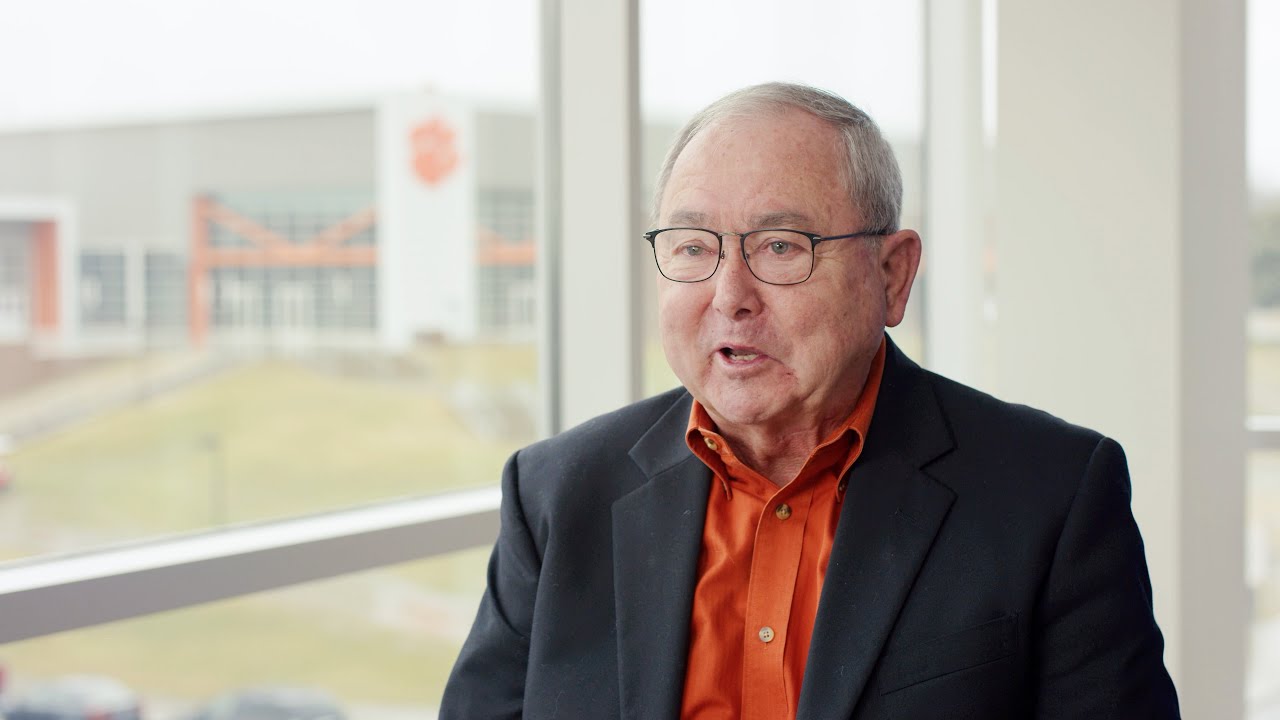 Thomas James Bell, Jr, MD ’65 – Clemson Alumni Distinguished Service Award