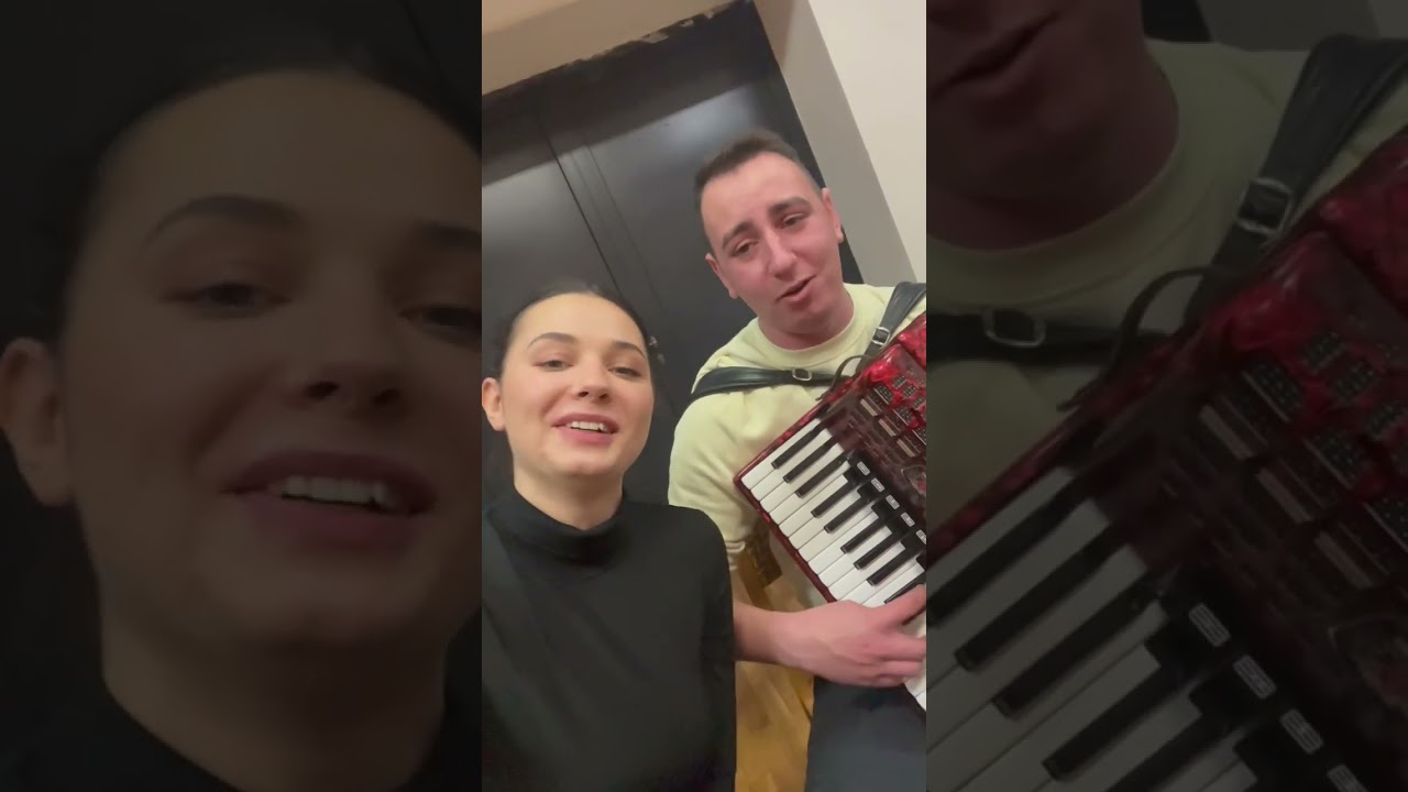 Chodzil do n&aacute;s jeden &scaron;uhaj &scaron;v&aacute;rny #ludovky #slovakia #ludovahudba #slovenskyfolklor #shorts