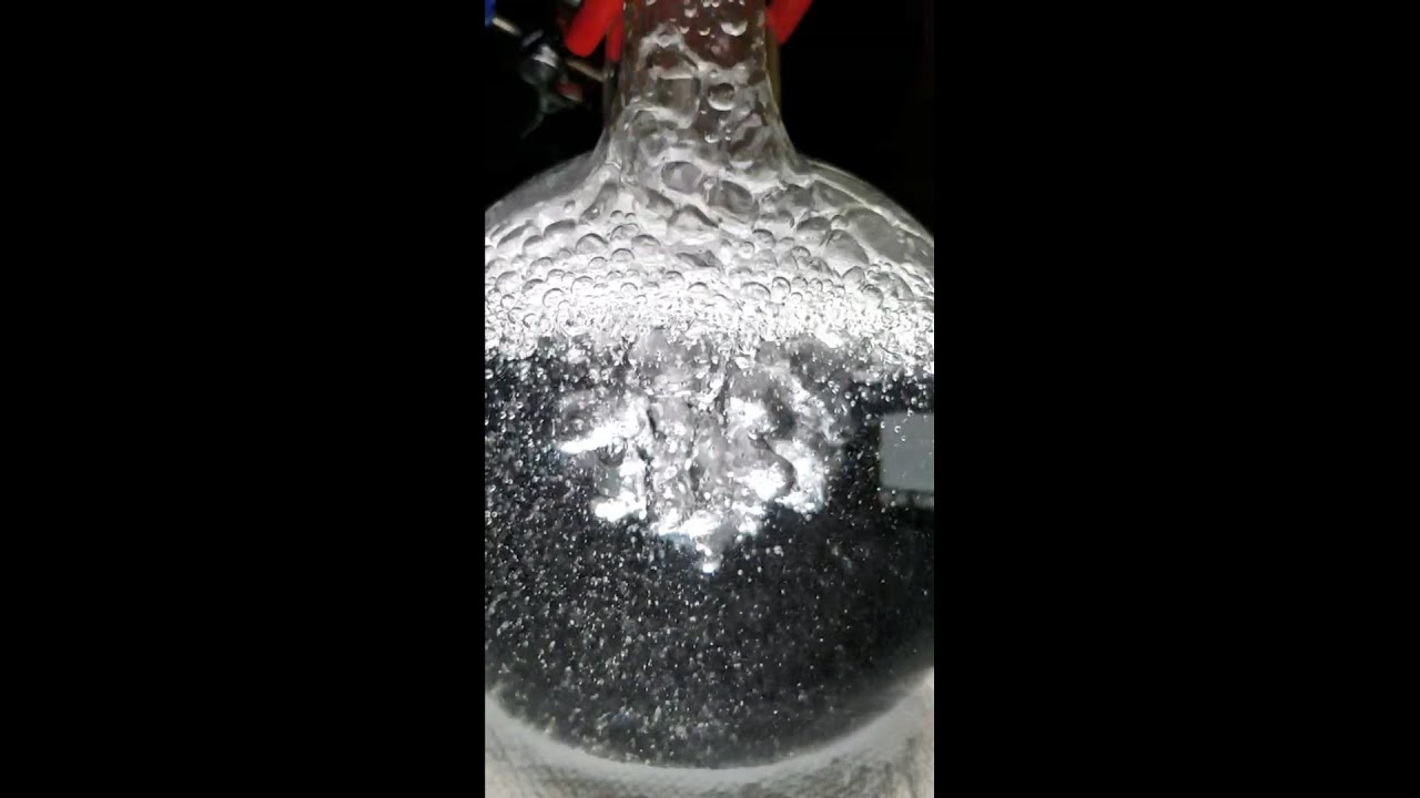 720 Frosty Function Slow Motion: 1000ml Three Neck Flask with 29mm EHLE Diffuser Downstem