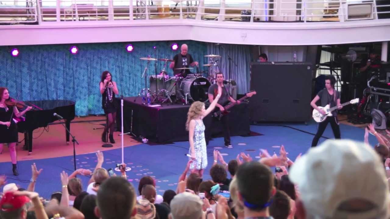 Taylor Swift performing on Royal Caribbean's Allure of the Seas