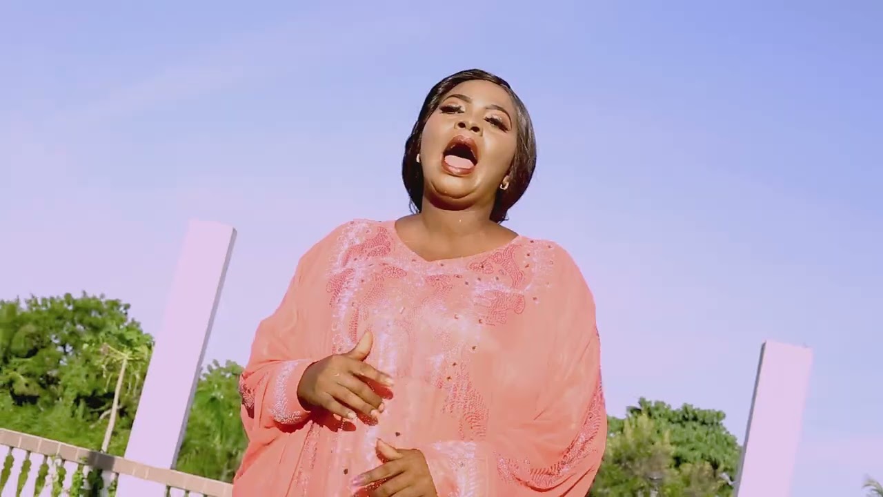 Rabia Saidi  _ Mwambieni anikome (Official Video)