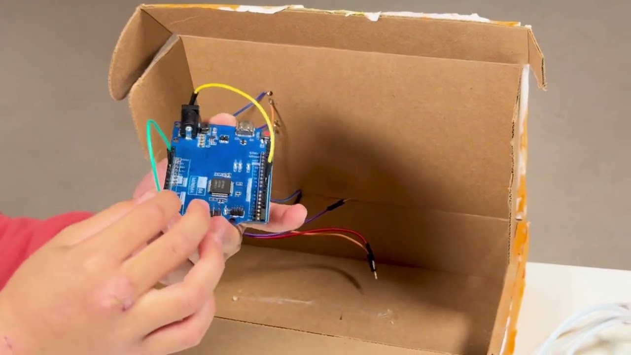 Arduino UNO SOS Signaling Box