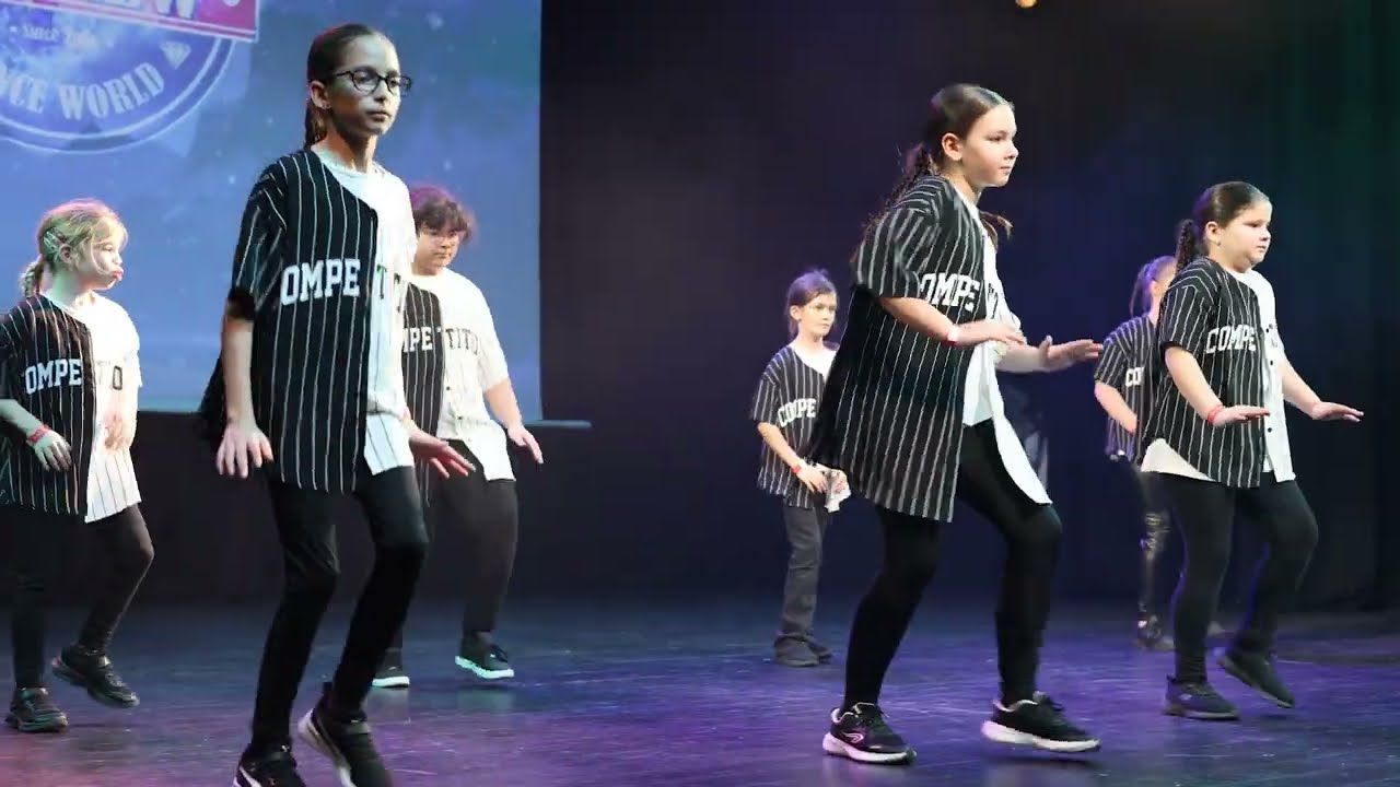 ❣️D. Crew Half Time ☃️🎄 X-mas Show 💟🌟 Varázslatos Karácsony 🎁🎀 3. Blokk 🎀