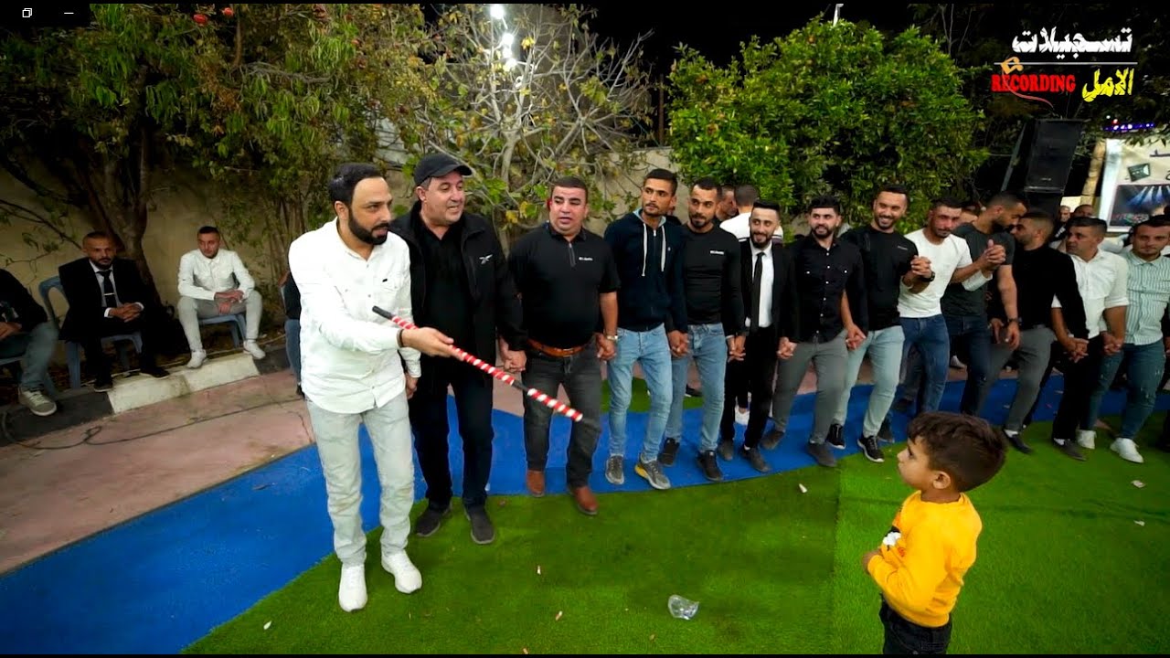 الدبكة الشعبيه والصعيدي الصح مع شباب قفين 🔥 الفنان محمد ابو الكايد - مهرجان العريس براء طعمه 2021