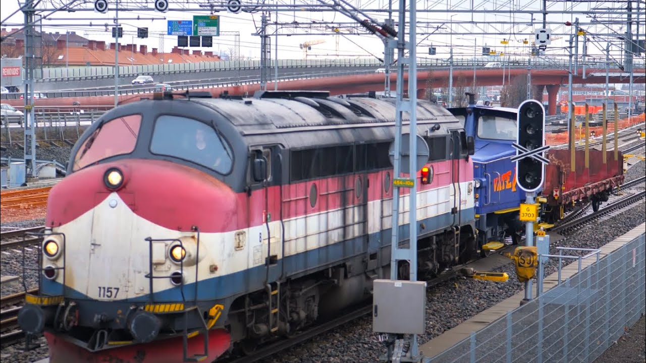 TMY 1157 NOHAB Diesel Locomotive (and Z70 712) in Göteborg 2022 - 4k60