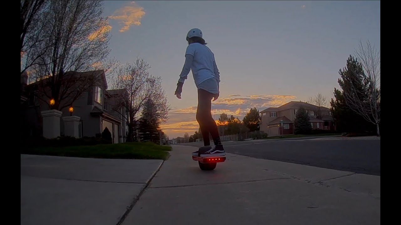 Snowboarders Try Onewheel+XR for the First Time! Beginner's Impressions