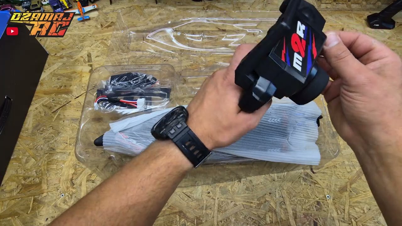 Unboxing ł&oacute;dki WLtoys WL916 model 55km/h Kolejna l&oacute;dka testowana z polecenia @RCkrUL #boat #hobbyrc 