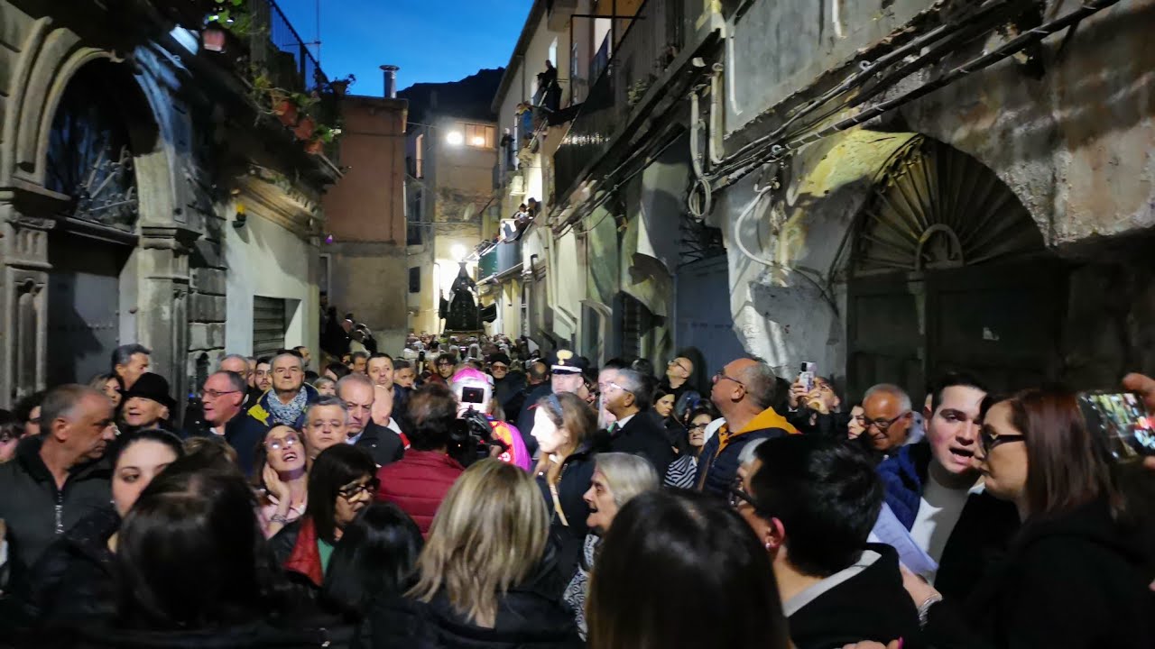 Processione del Venerdì Santo marzo '24 | Cassano | Canti corali dialettali delle donne a Maria |