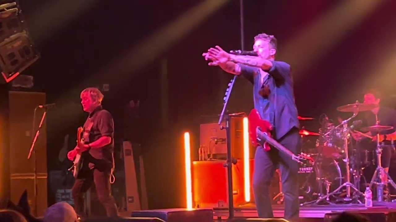 Frank Turner & The Sleeping Souls. Intro - 1933.  Live . Anaheim . CA.05.03.26 [FULL SONG]