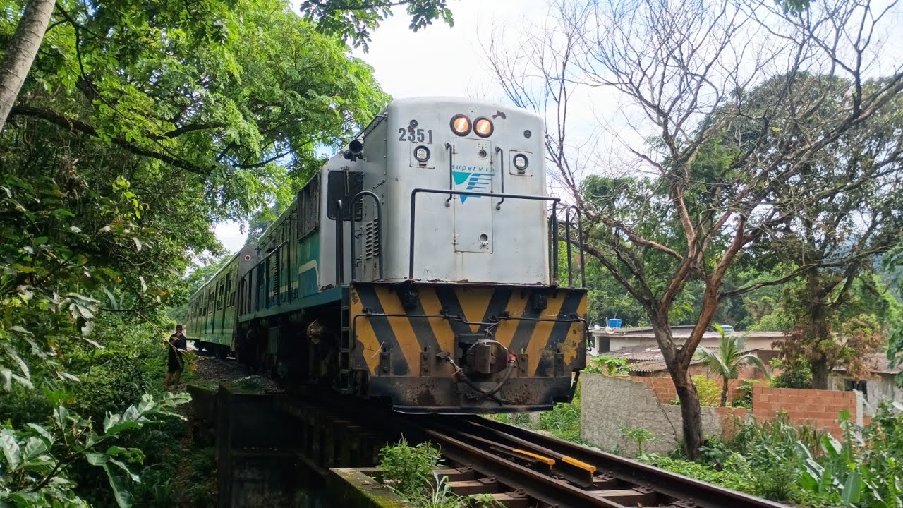 MK 2351 passando em cima do Pontilhão do lamarca 