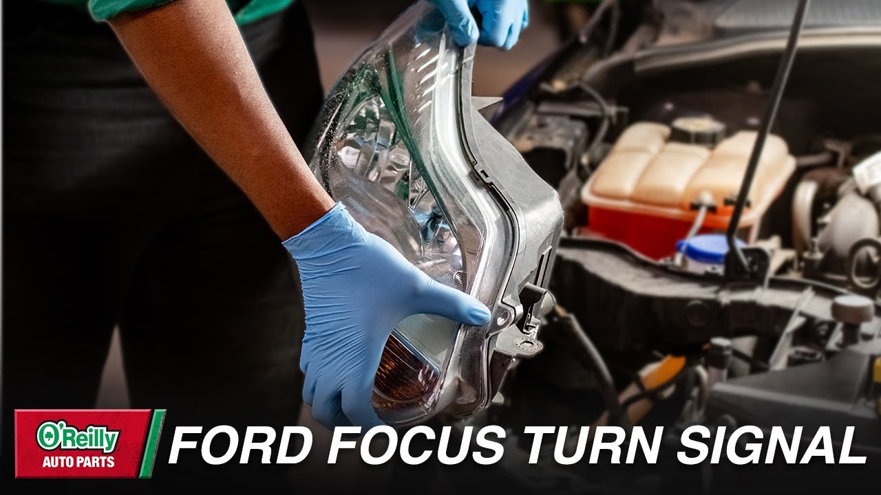 Инструкция по замене лампочки указателя поворота на Ford Focus 2011-2018 годов выпуска.