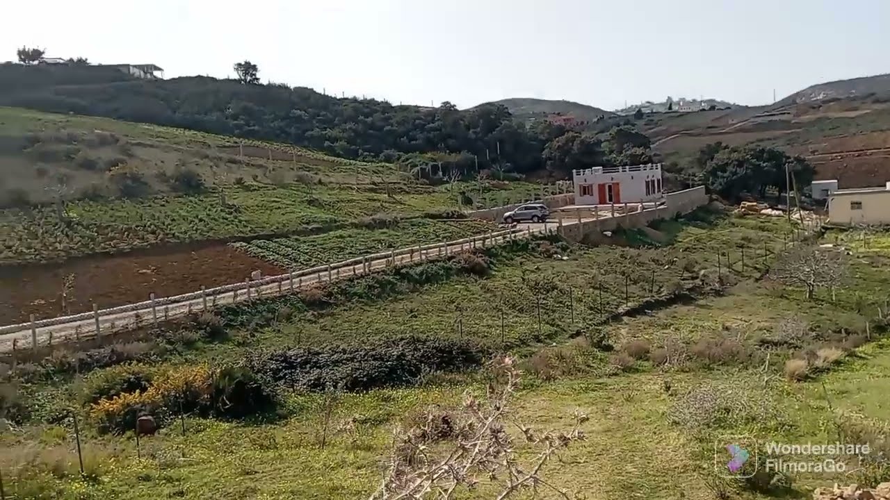 بقعة أرضية رائعة جات على الطريق الرئيسية منطقة سيدي قنقوش قريبة من البحر 0703640826 طنجة مساحة 1220م