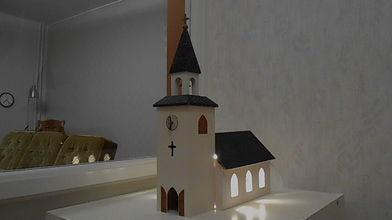 Julkyrkan ringer