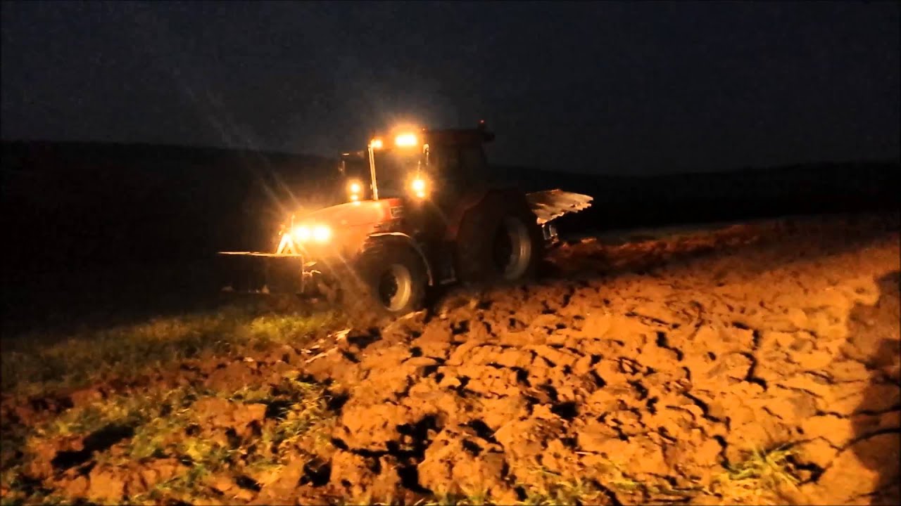 Pfl&uuml;gen 2014 mit Case Maxxtrac 5150 und Lemken Vari Opal 7