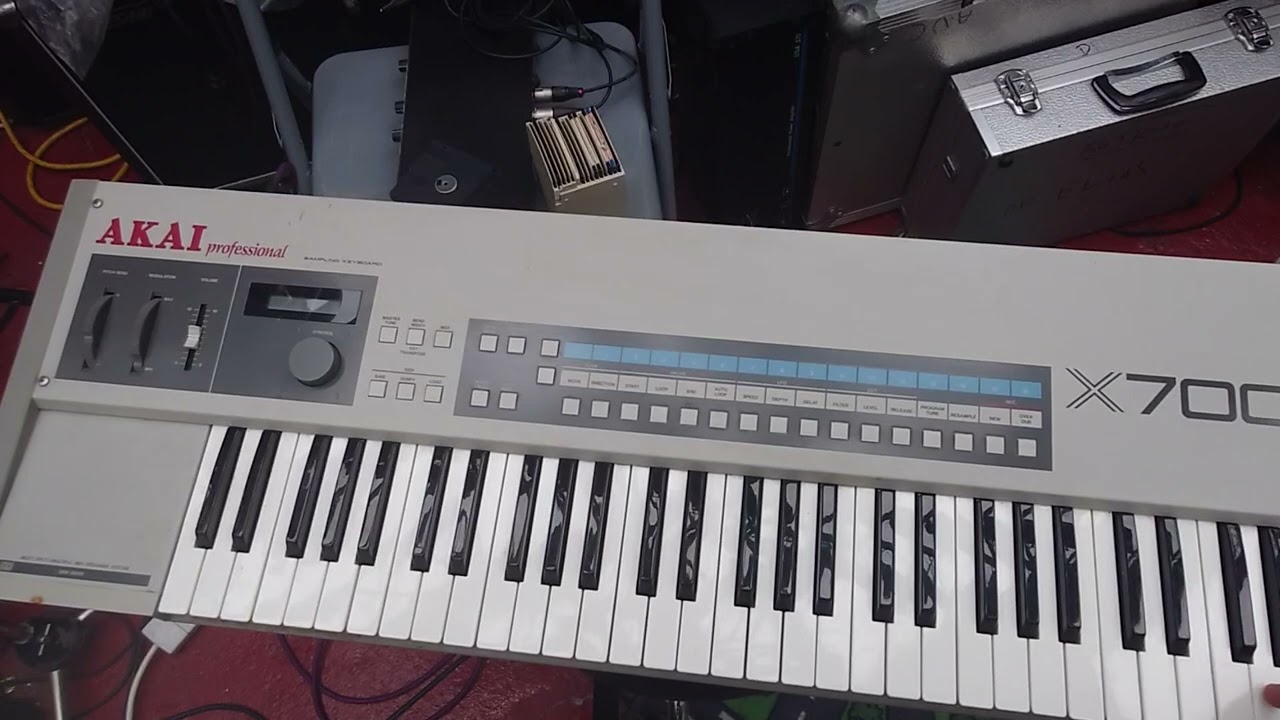 AKAI X7000 professional sampling keyboard 