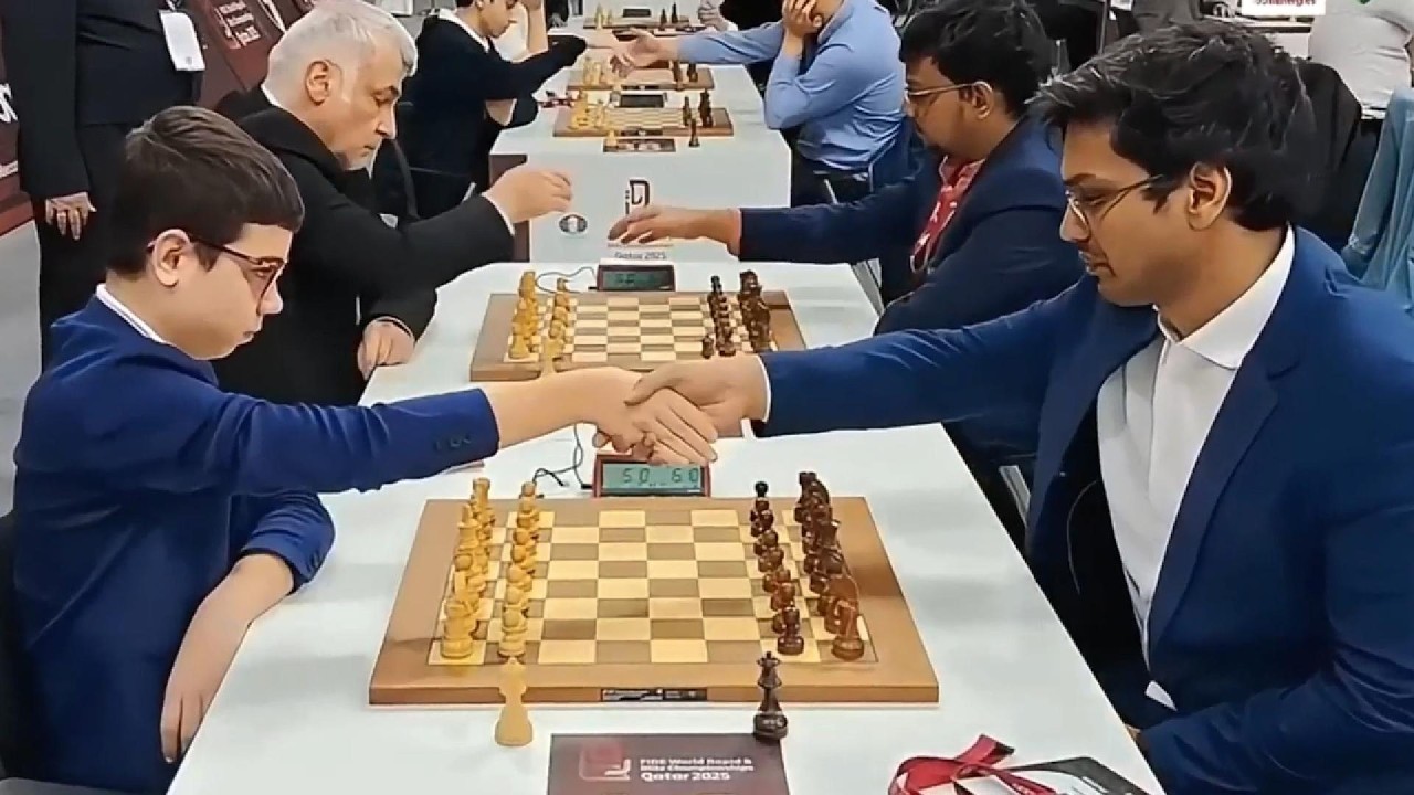 Faustino Oro vs. Pentala Harikrishna / World Rapid 2025 - 