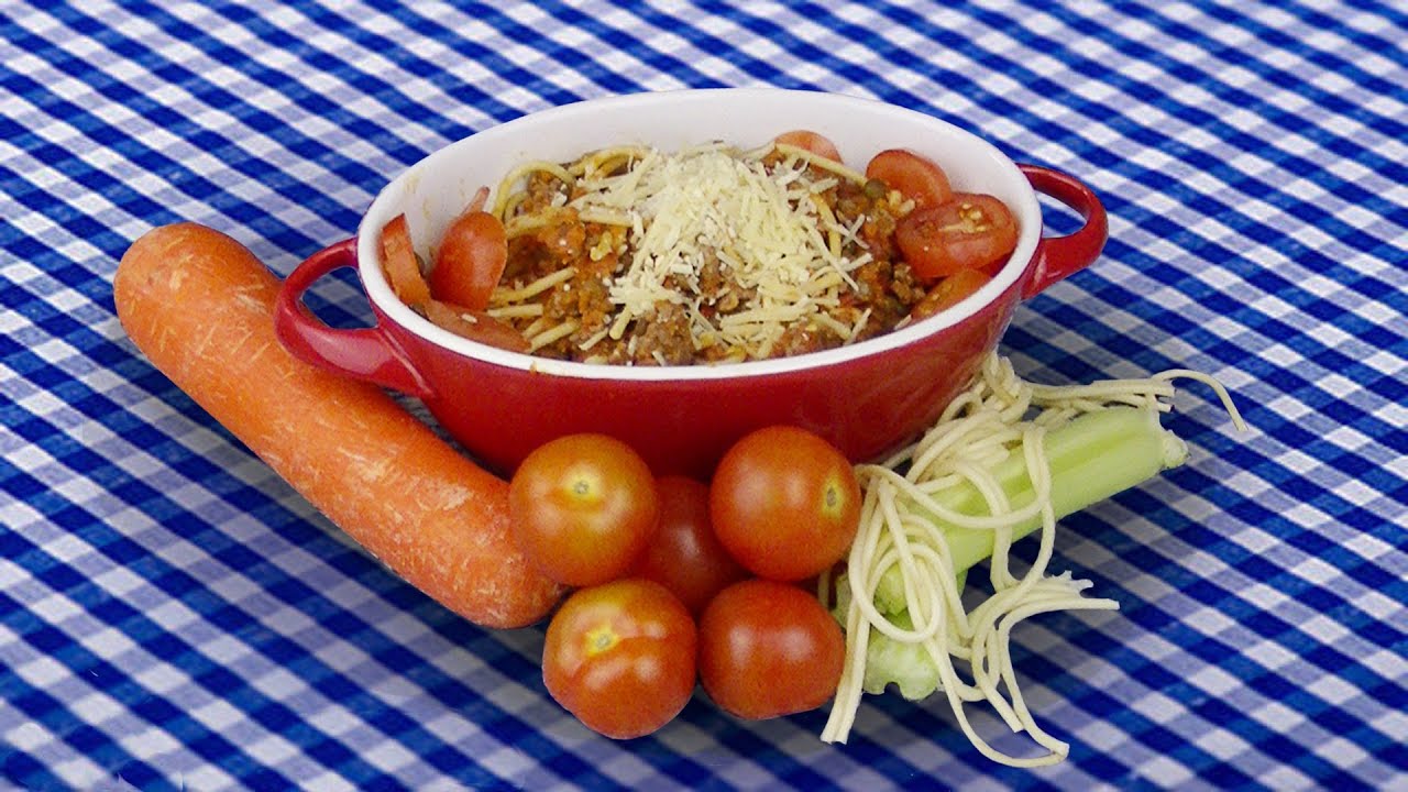 SPAGHETTI BOLOGNESE.  DIY Dog Food! A tutorial by Cooking for Dog.