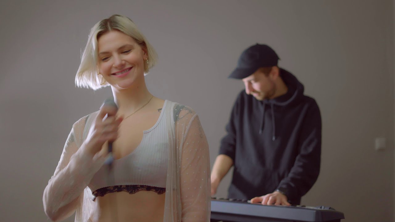 LONELY by JUSTIN BIEBER feat. ELENA cover