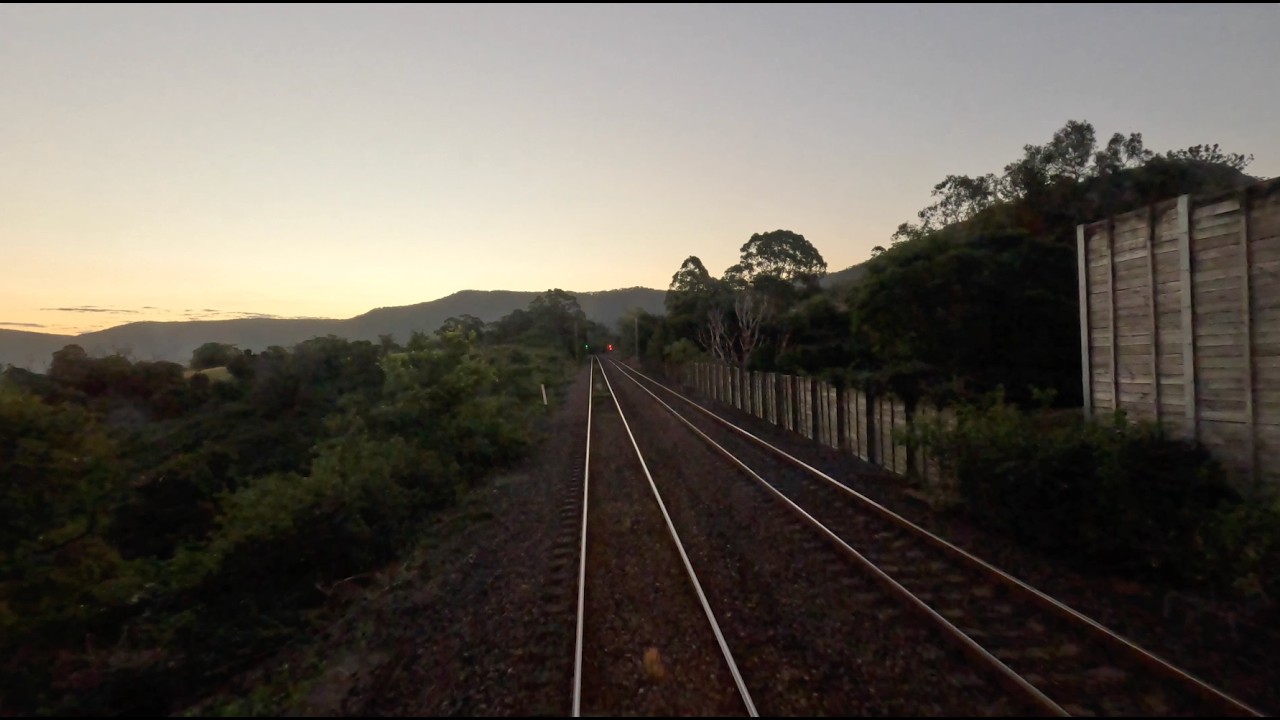 Wollongong to Moss Vale (Illawarra Mountain) At Dusk Cab View On A 1.2km Long Grain Train