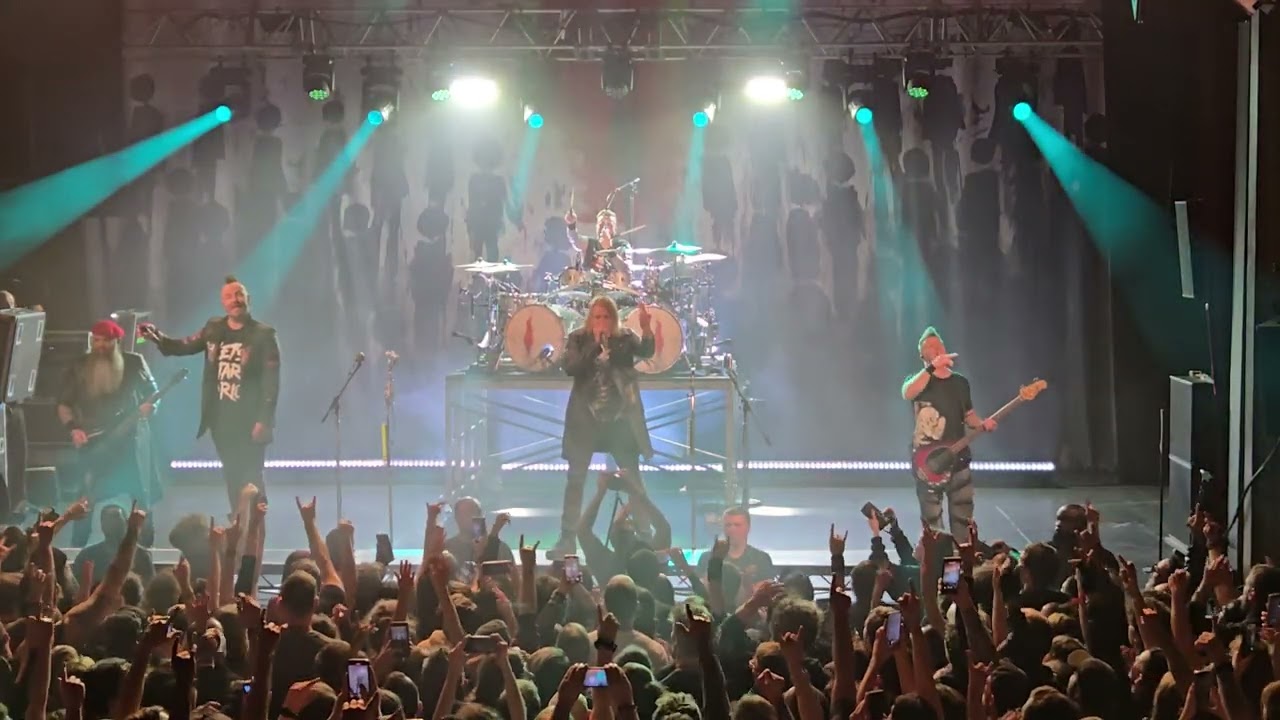 Three Days Grace au Trianon  (06-12-2025) ** Fulll Show ** (chapitré)