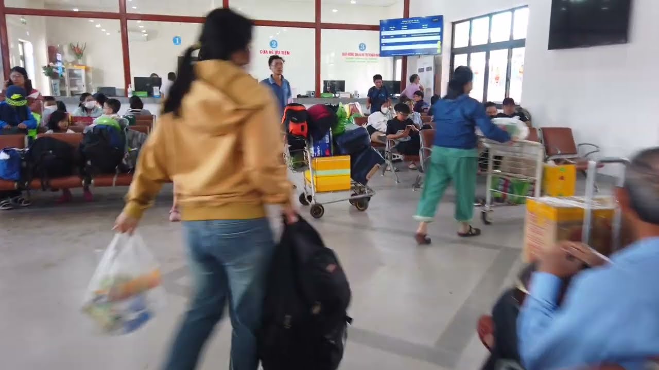 Ga Diêu Trì Mồng 4 Tết (2026)
