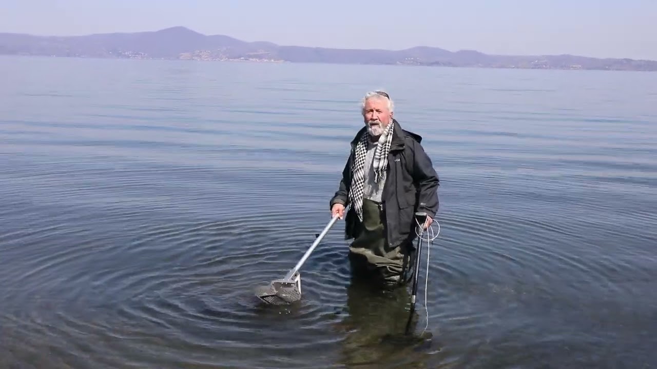 metaldetector dèus II xp acqua lago vulcanico by #marcofaraoni #metaldetectorforum #metaldetector1