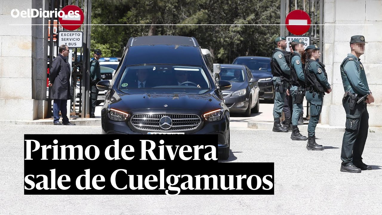 Exhumación de Primo de Rivera: sale de Cuelgamuros entre saludos fascistas y el 'Cara al sol'